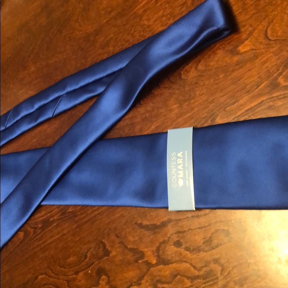 Countess Mara Tie